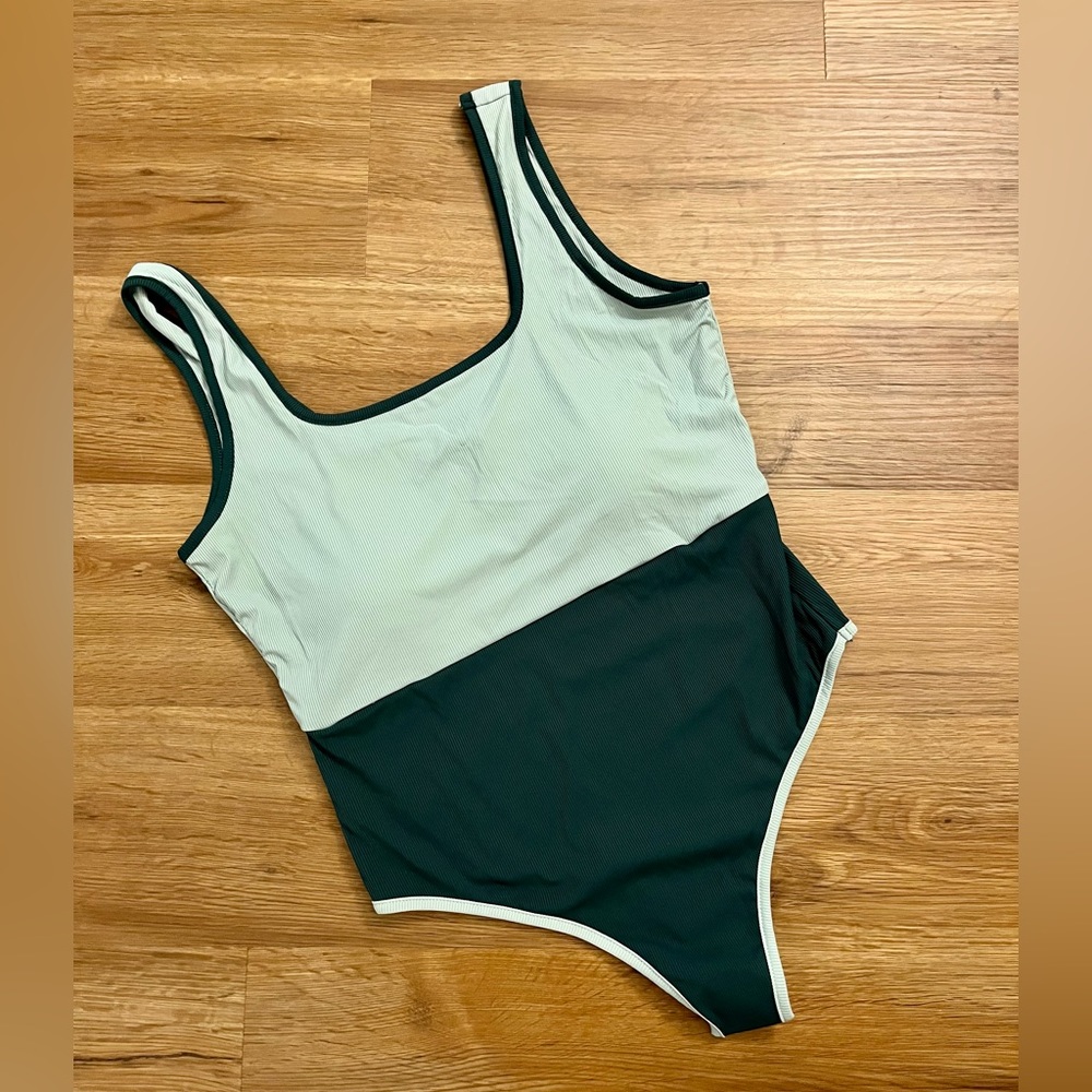 Kittenish Color Block Blue and Teal One Piece Bathing Suit  ✨ Size X-Large ✨